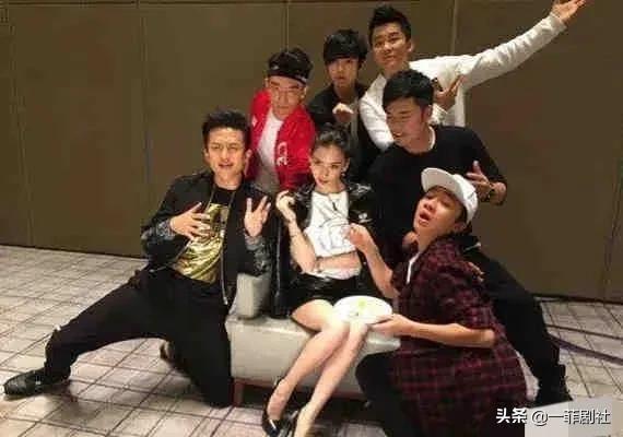 最近娱乐圈吃瓜爆料,明星恋情、丑闻大揭秘！