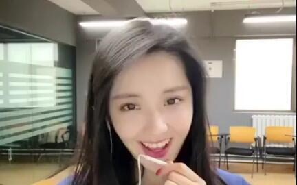 娱乐吃瓜姐王艺瑾是谁啊,她是如何成为吃瓜界的佼佼者的？